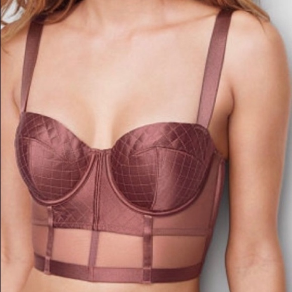 Victoria’s Secret Very Sexy Quilted Balconet Longline Bra Top (32DD)